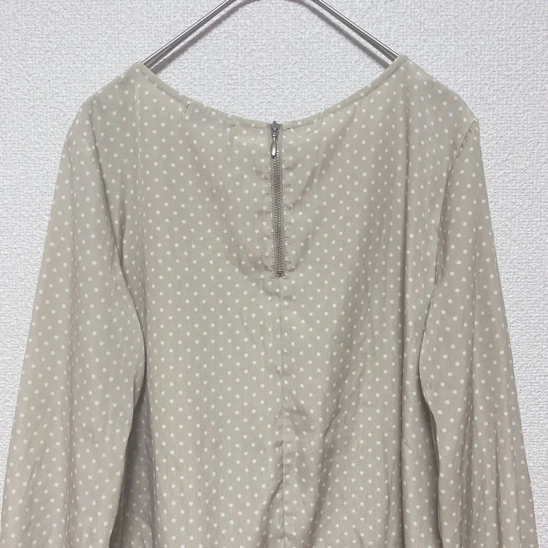 "Earth Music and Ecology" (F) * Short sleeves * Tops * Dot pattern * Beige