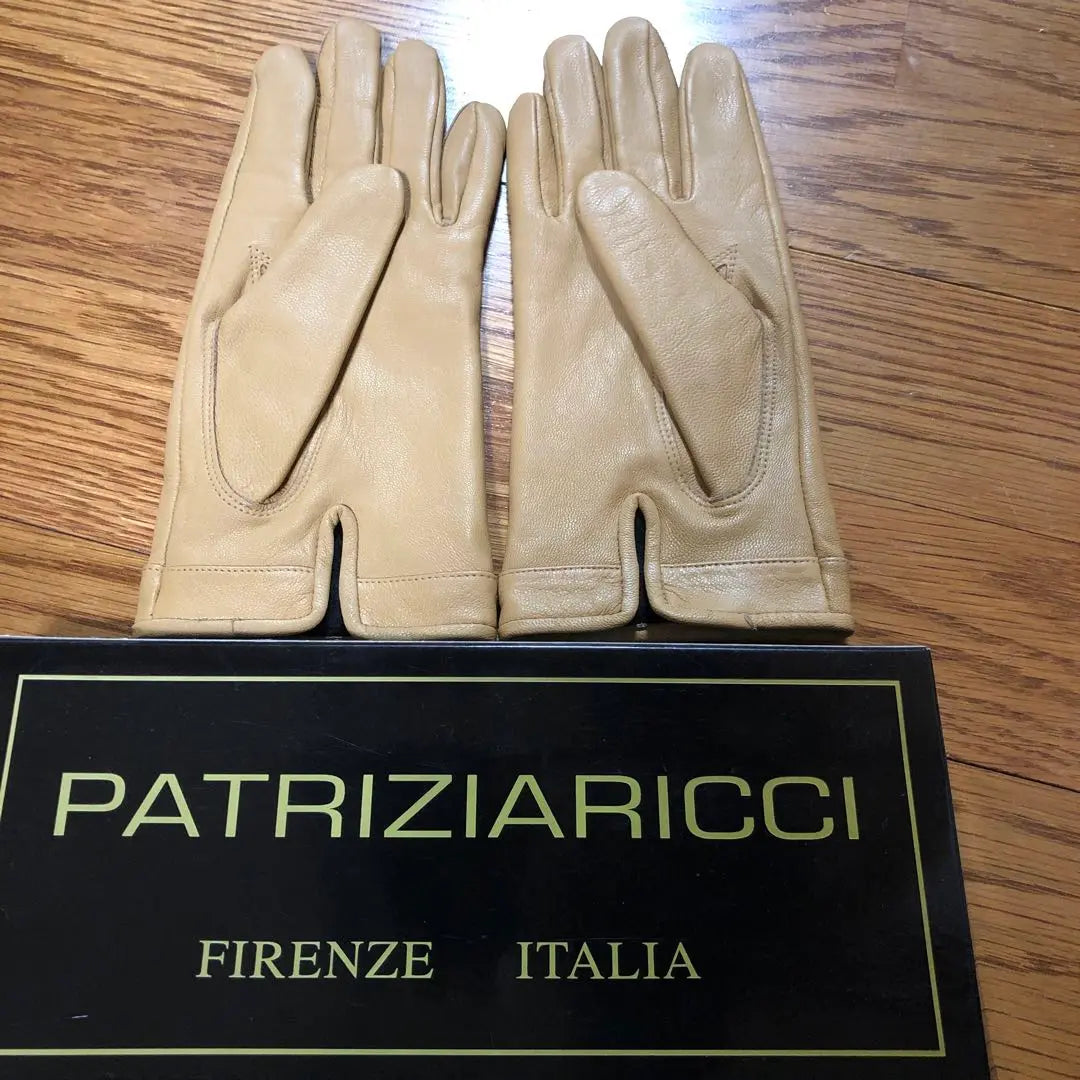 PATRIZIA RICCI Guantes de piel beige | PATRIZIA RICCI ベージュ レザー手袋