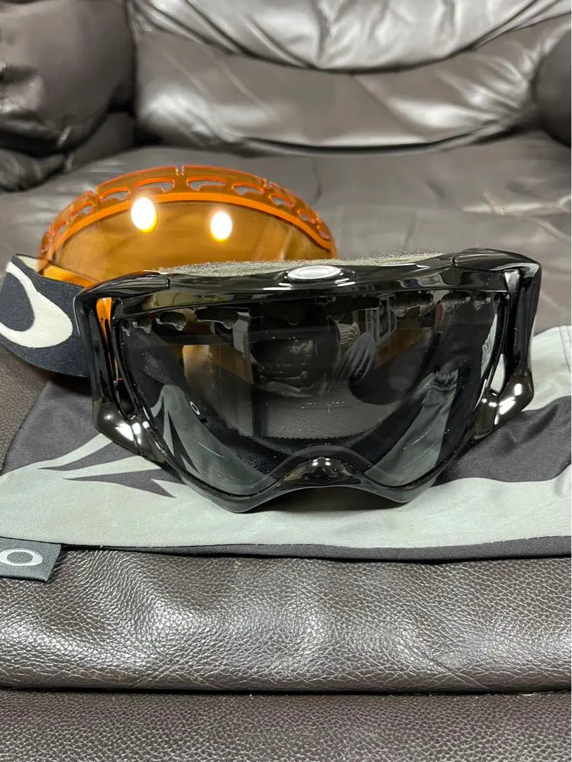 Brand new Oakley Goggles Clover with replacement lenses