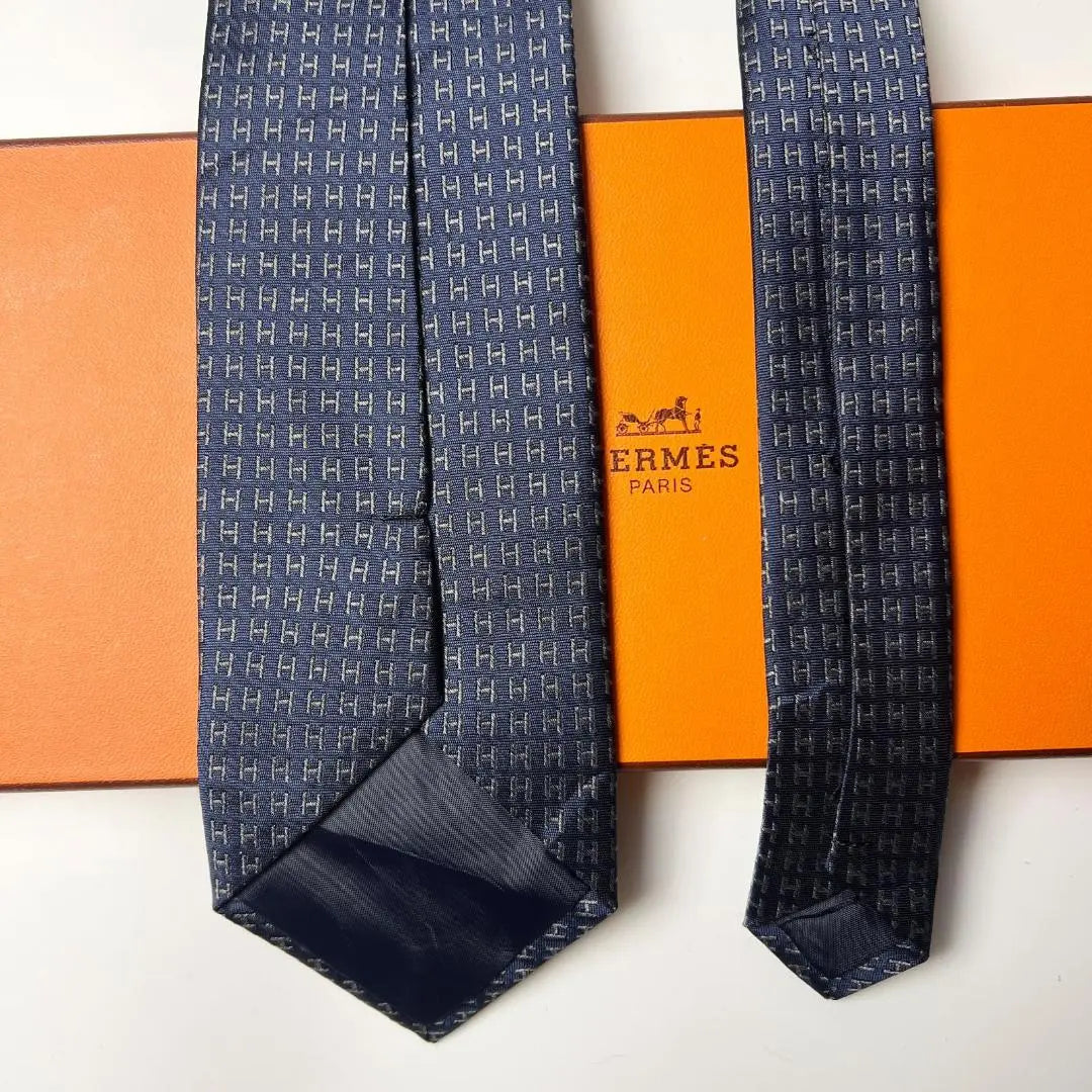 Hermes HERMES Tie Silk Made in France H-woven Tie Fasone H-pattern