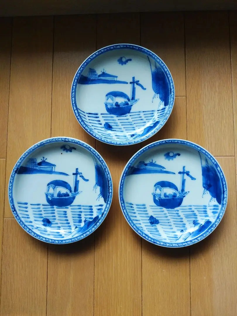 Old Imari Blue-and-white Boat-on-the-boat character plate, antique tableware