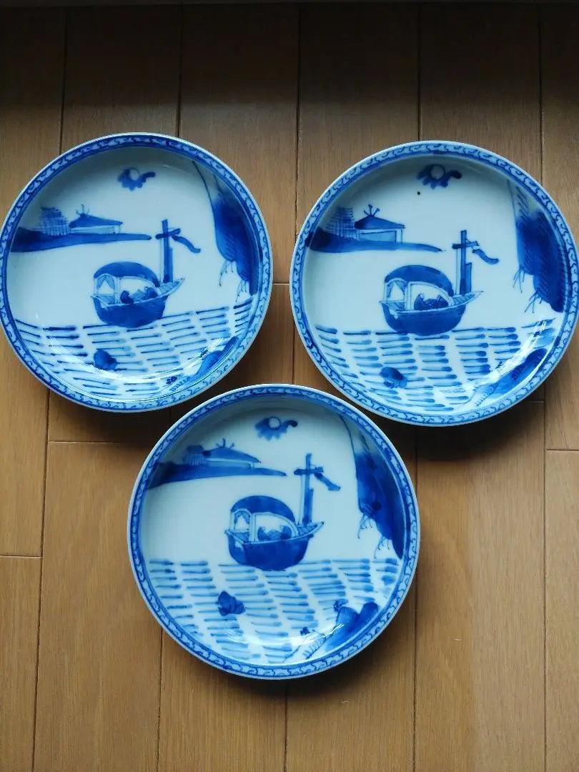 Old Imari Blue-and-white Boat-on-the-boat character plate, antique tableware