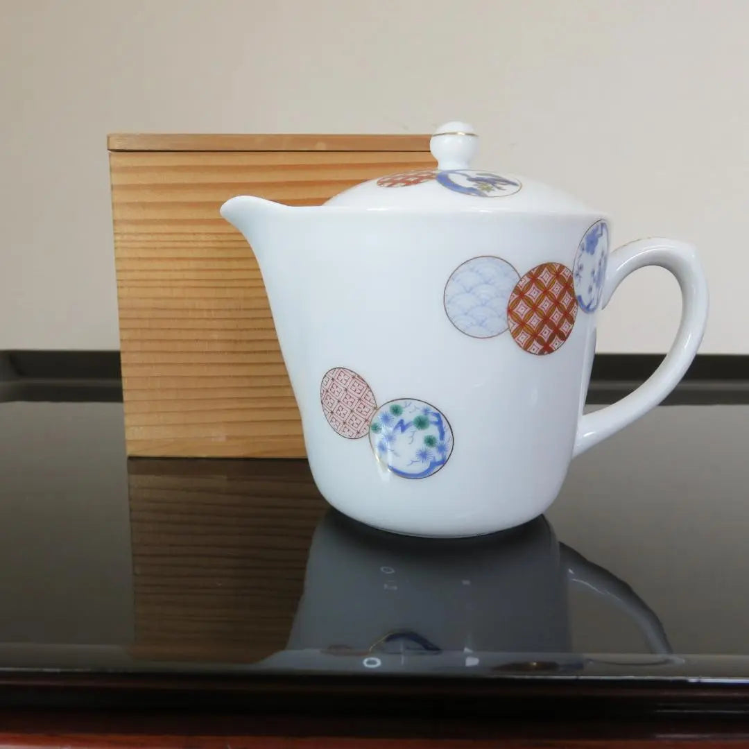 Teapot, pine, bamboo, plum, marin, gold colored, colored, wave pattern, made in Fukagawa, box included