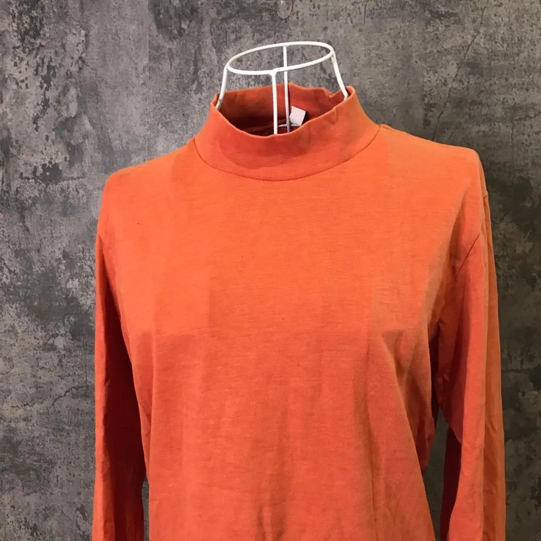 ✨UNIQLO✨ UNIQLO ♡ Cut -sew ♡ Long Sleeve T -shirt ♡ Mock neck ♡ Orange (M)