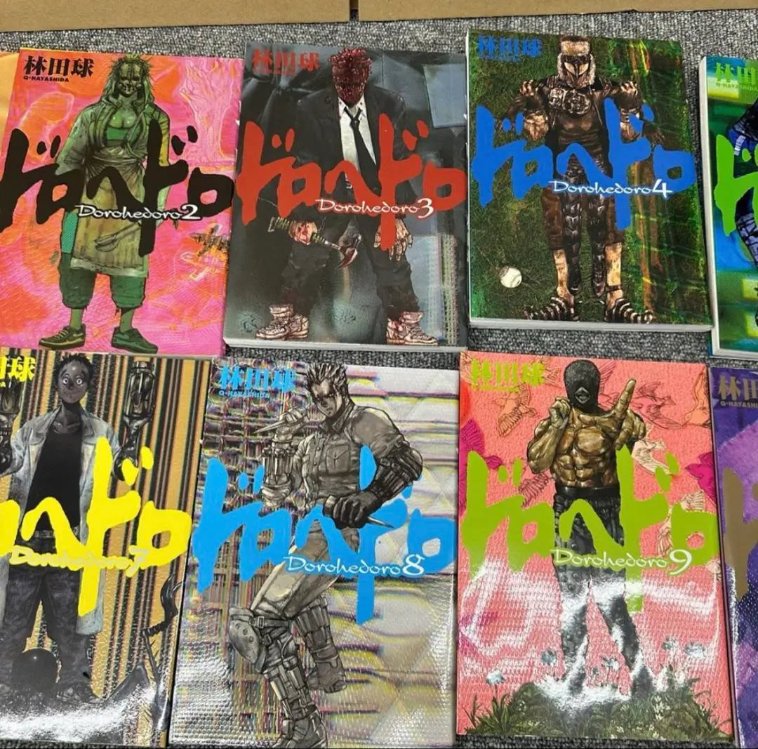 88.●Good condition●Dorohedoro Hayashida Kyu set of volumes 1-10 *Continued edition missing