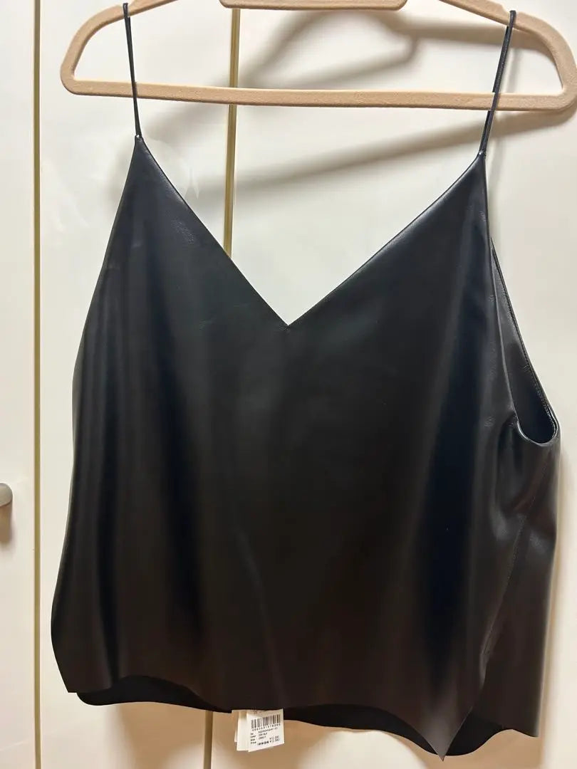 UN3D. Black Camisole V neck | UN3D. ブラックキャミソール Vネック