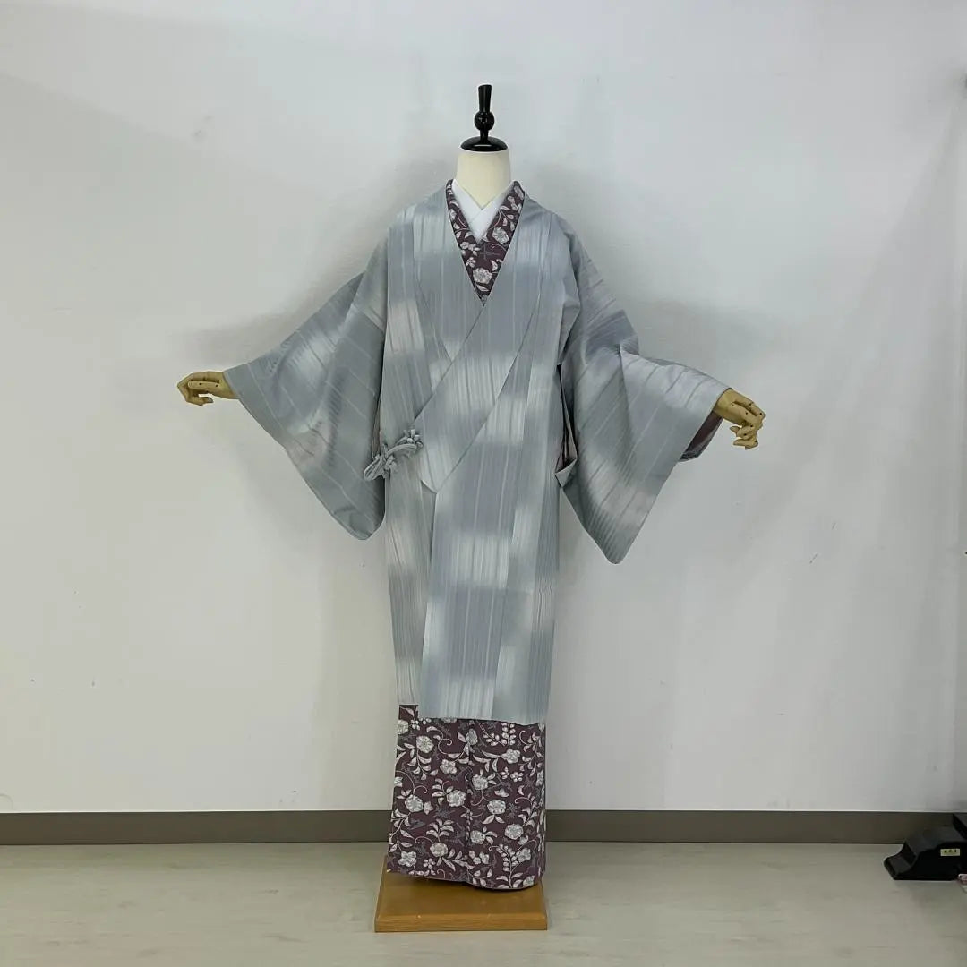 [New, unused kimono coat, silver gray, size M, striped]