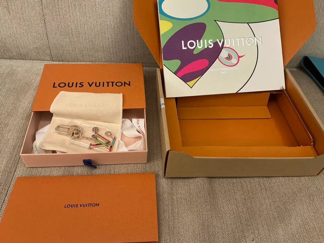 Llavero Murakami Takashi de Louis Vuitton Iconic Super Flat