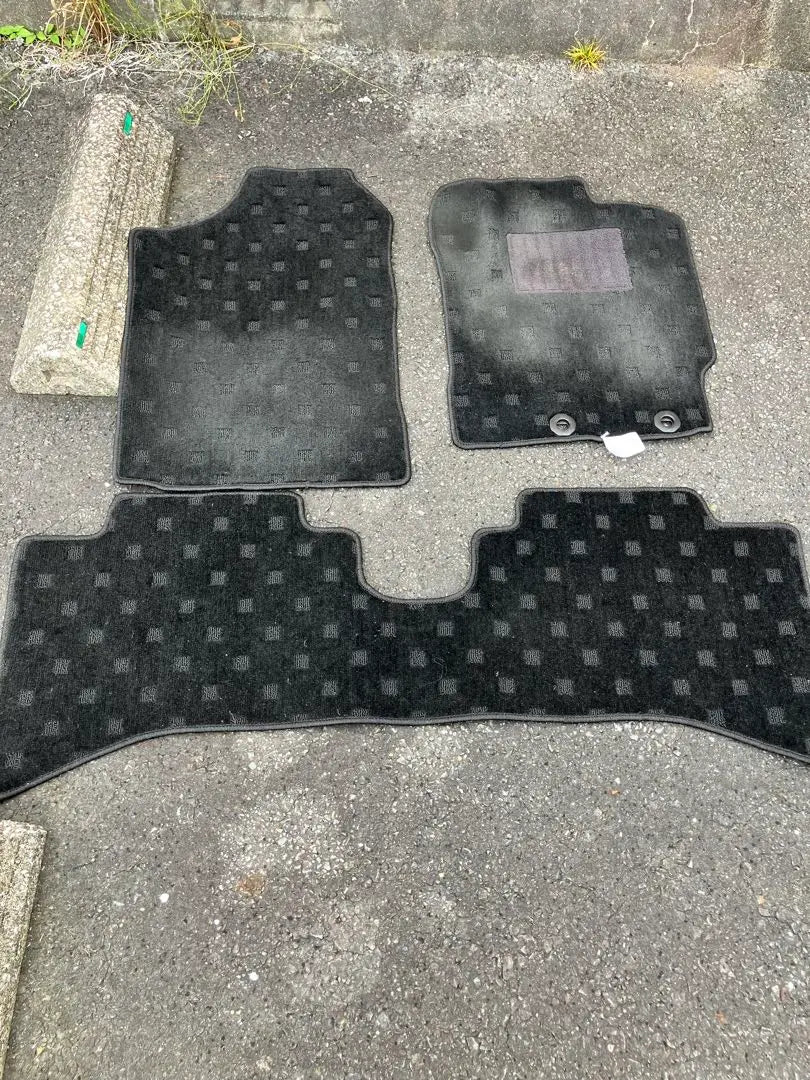 Floor mat attached to the Aqua G S | アクアG Sに装着してたフロアマット