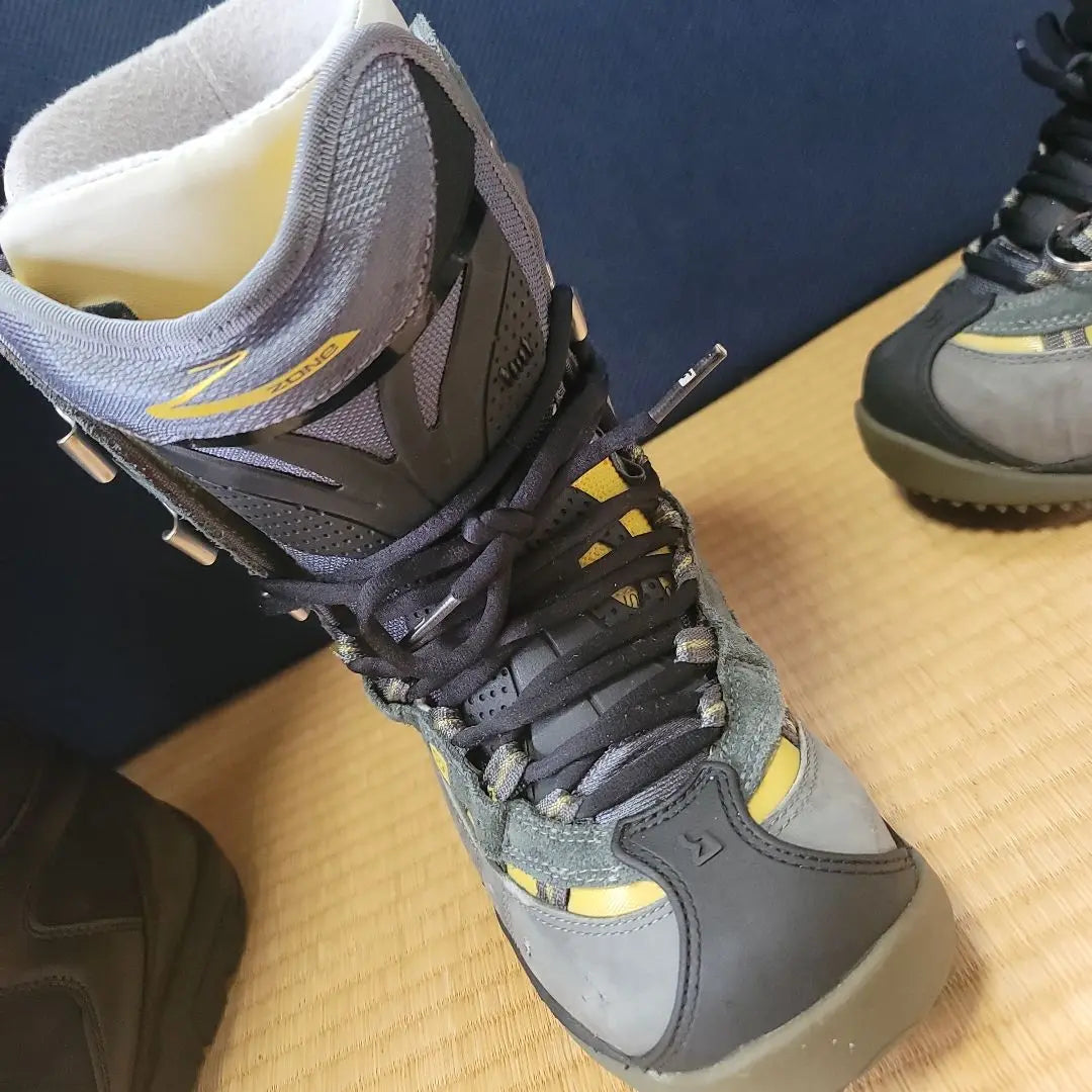 Botas de snowboard Zone Gris/Amarillo unos 24,5 cm | ZONA スノーボードブーツ グレー/イエロー約24.5センチ