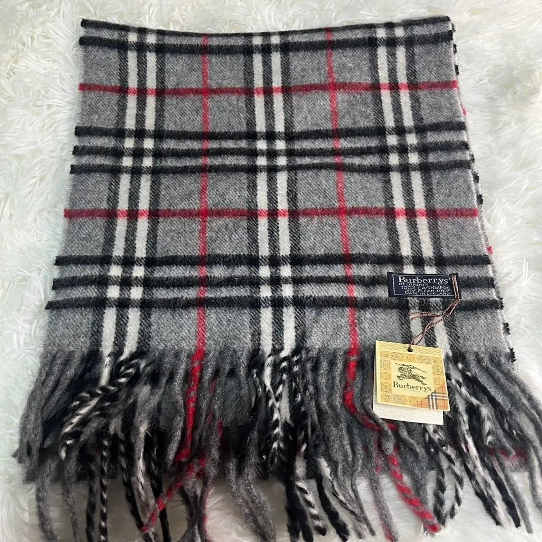 Unused Tag bag with Burberrys Burberry Cashmere 100% muffler