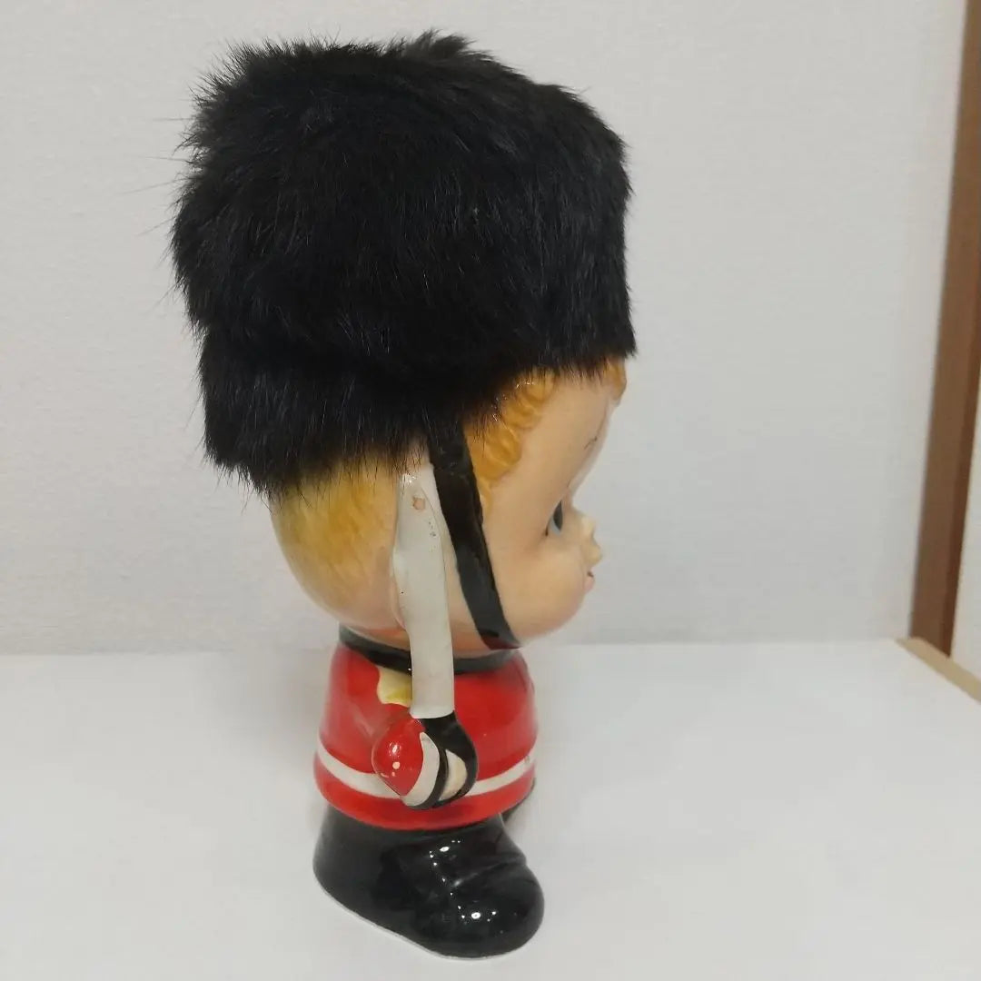 Ceramic piggy bank UK Guard Fake fur hat Showa retro