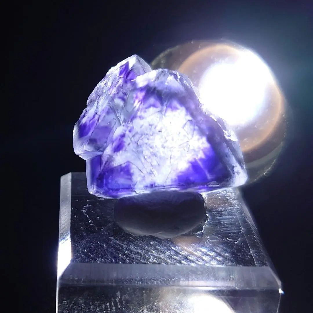 [9g] Purple fluorite mineral specimen from Anhui Province, China