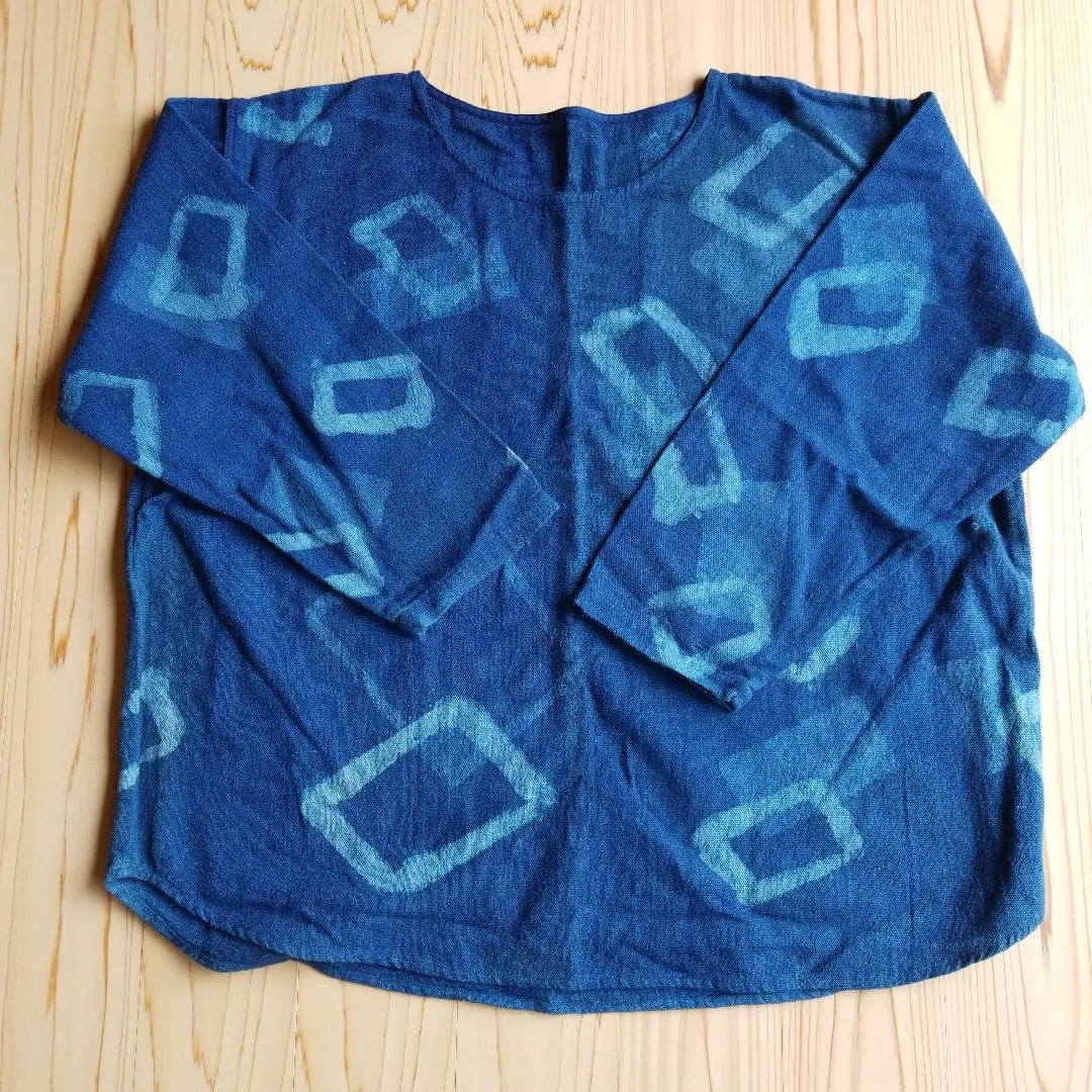 Indigo dyed long sleeve women's top domestic hemp Awa indigo