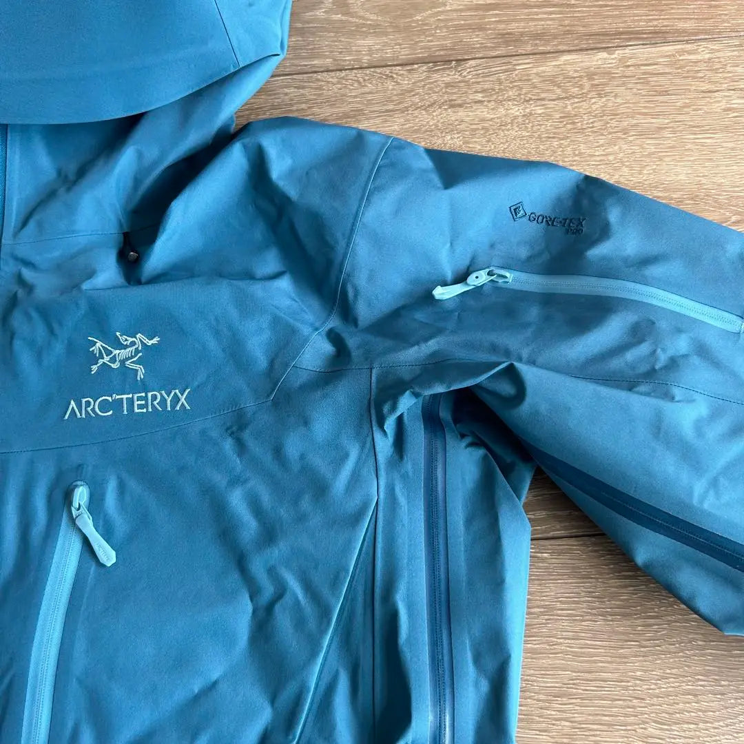 Arcteryx ALPHA SV JACKET SERENE S