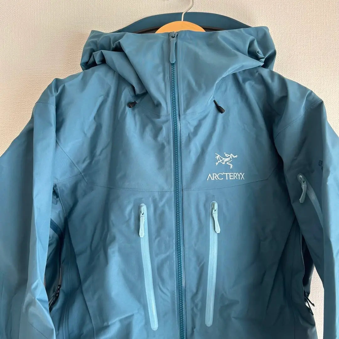 Arcteryx ALPHA SV JACKET SERENE S