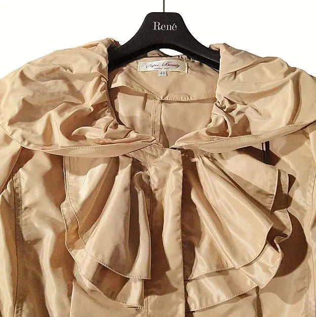 Super Beauty Spring Coat 40 L Beige Ruffle Belt Flower