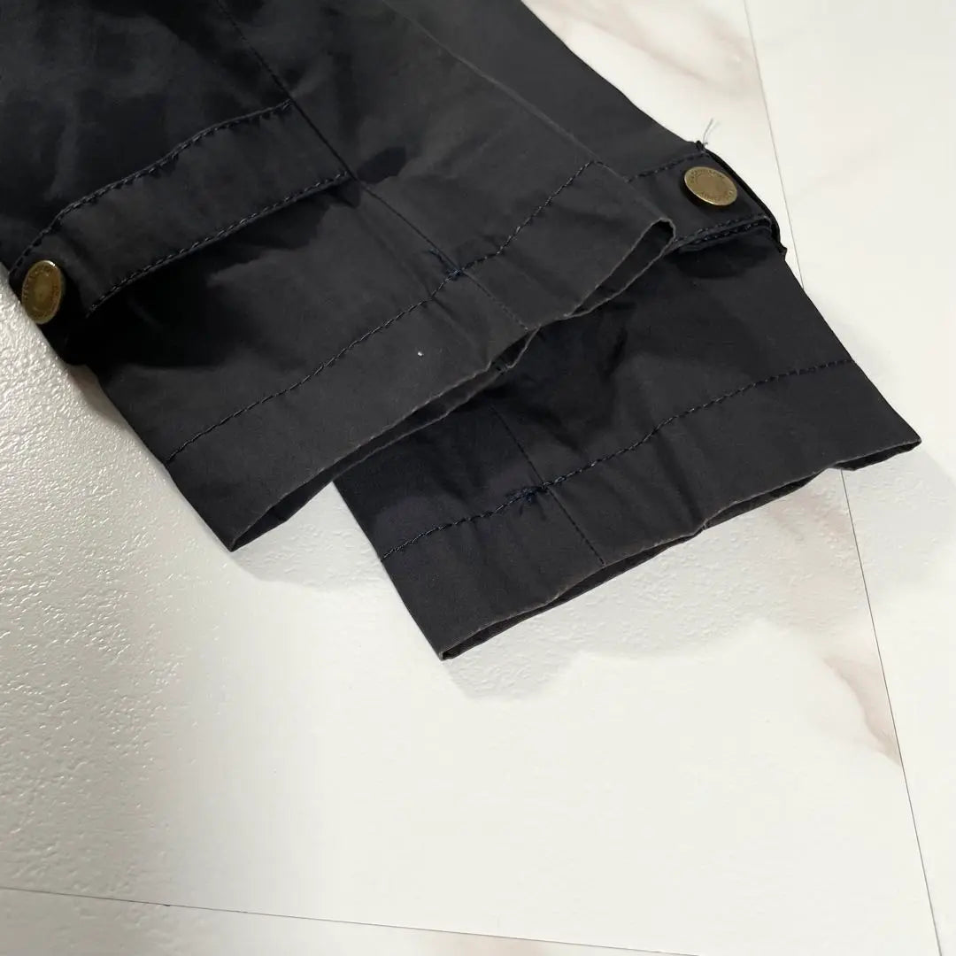 Gabardina negra a rayas con filosofía de Macintosh difícil de conseguir ✨