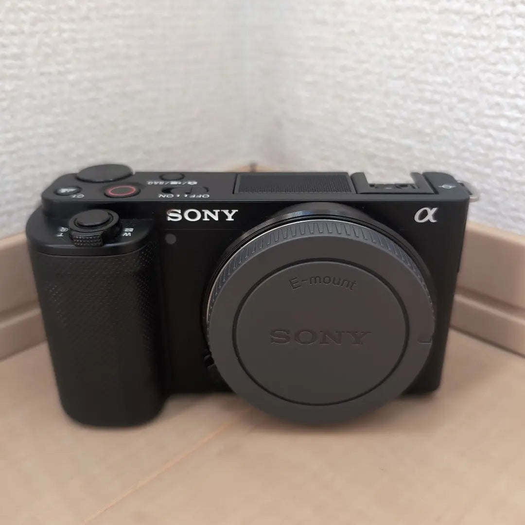 SONY ZV-E10 Mirrorless Single Lens 4K with bonus