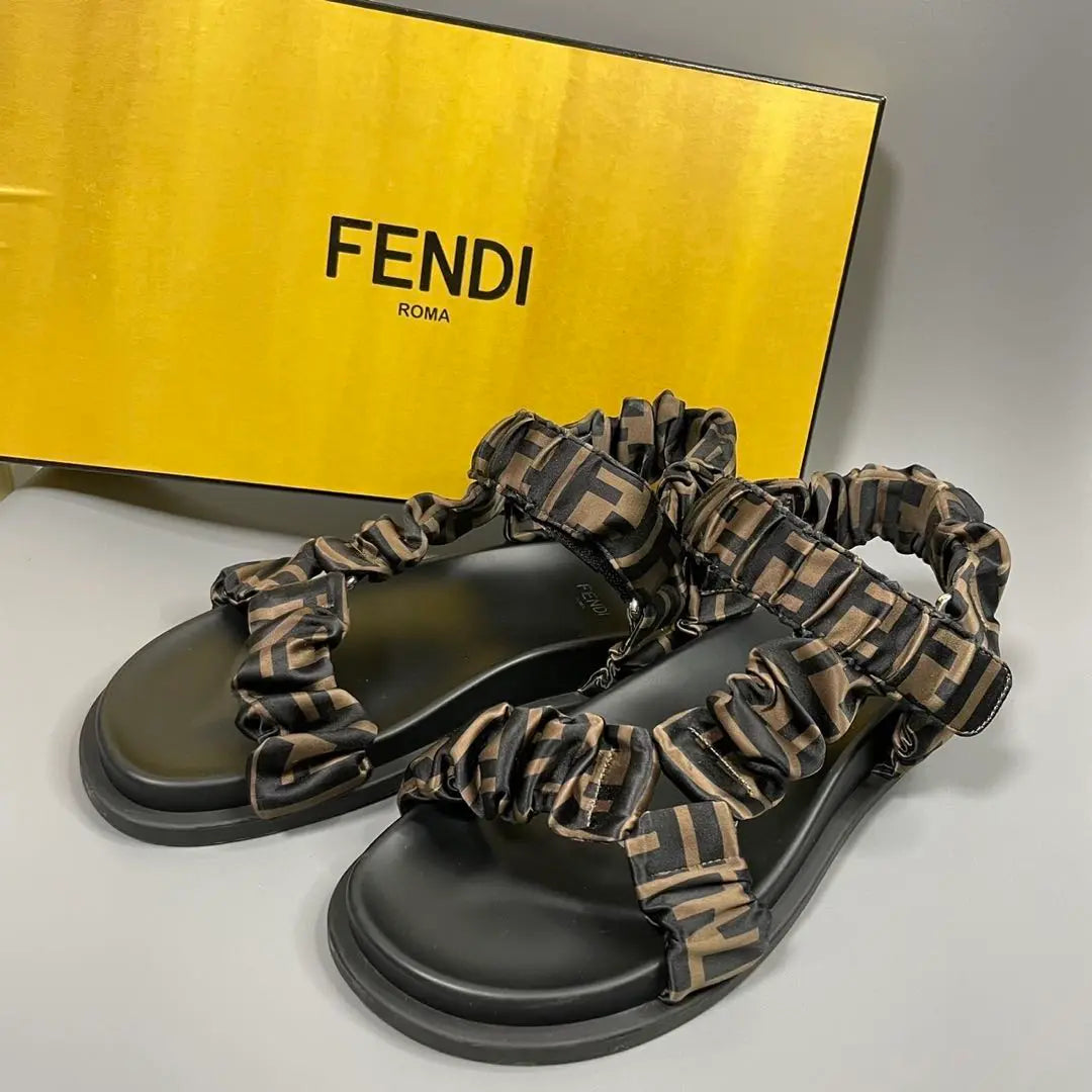 [Buen estado] Sandalias FENDI Feel de satén marrón talla 37