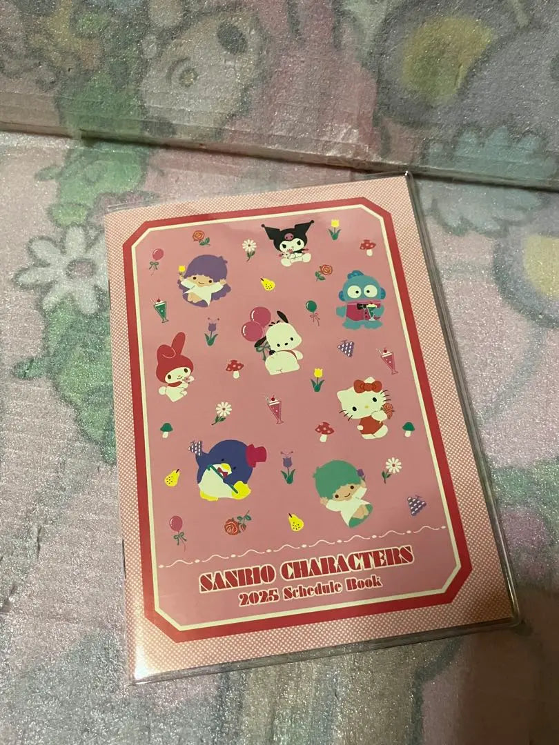 Calendario de personajes de Sanrio que comienzan en octubre de 2025 Libro sanrio