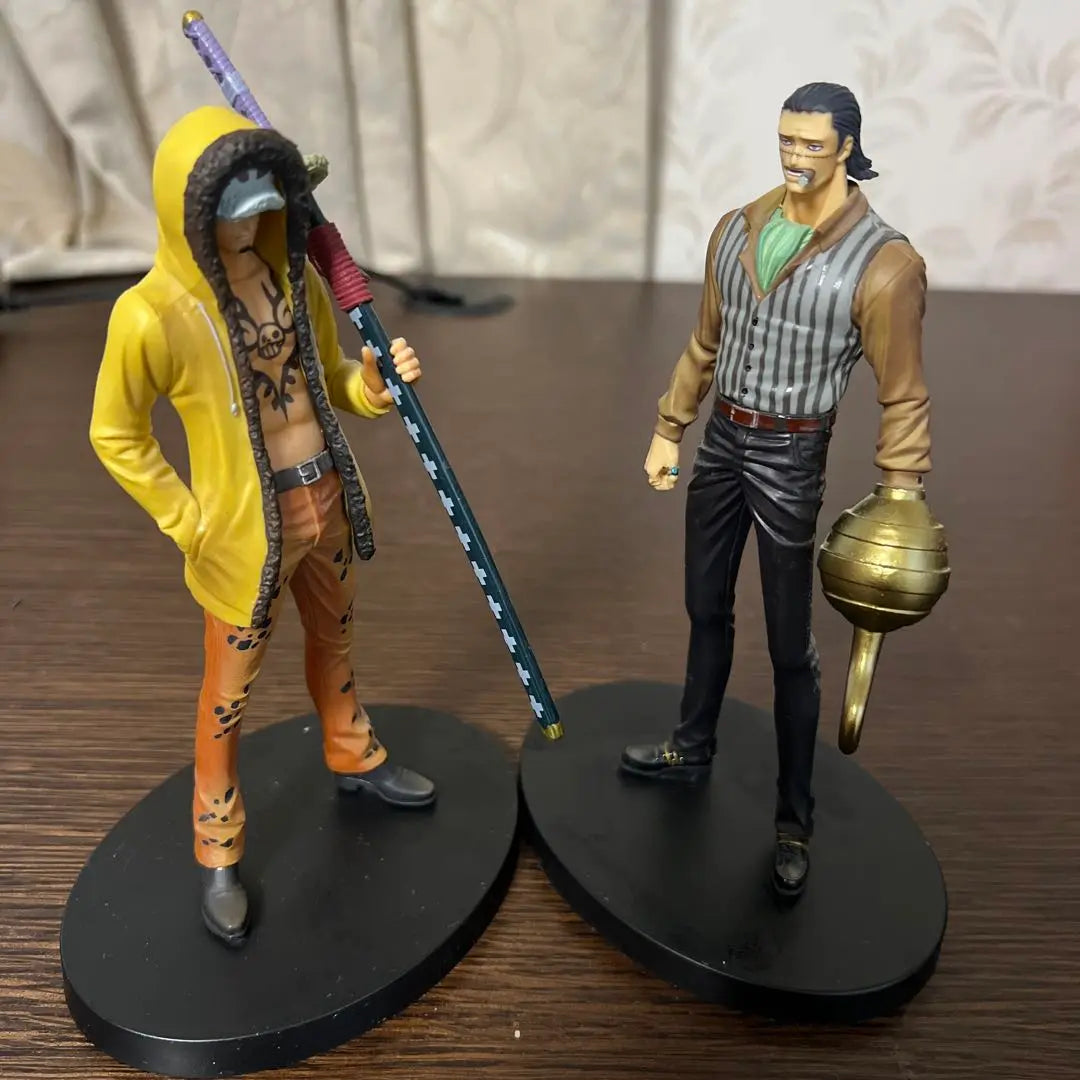 One Piece Figure Low Crocodile