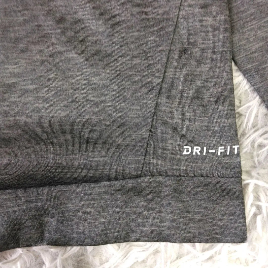 Beautiful condition ✨【NIKE】 Kids Clothing Long Sleeve T-Shirt Black (90-96cm) Dry Fit