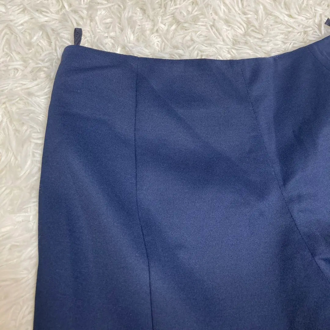 ✨ PRADA ✨ Pantalones cortos Prada con ajuste de metal azul marino, talla S