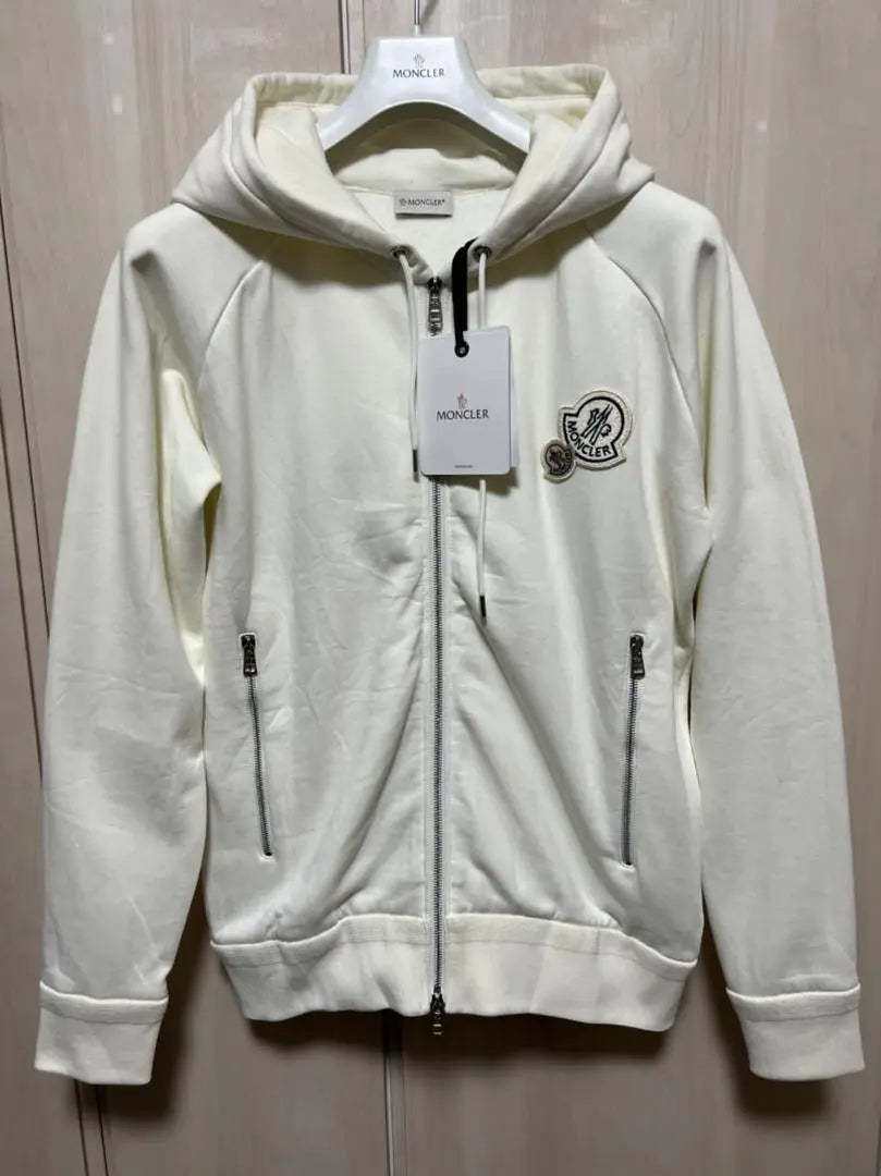 Brand new and unused, guaranteed to be authentic ☆ MONCLER double patch parka XXL Ivory