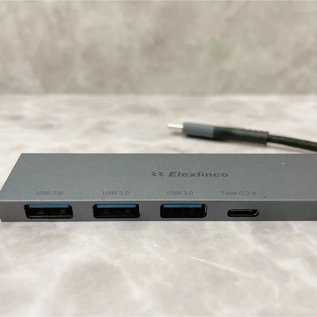 ✨ 2 left✨ USB3.0 Ultra Slim 4-port hub grey blue