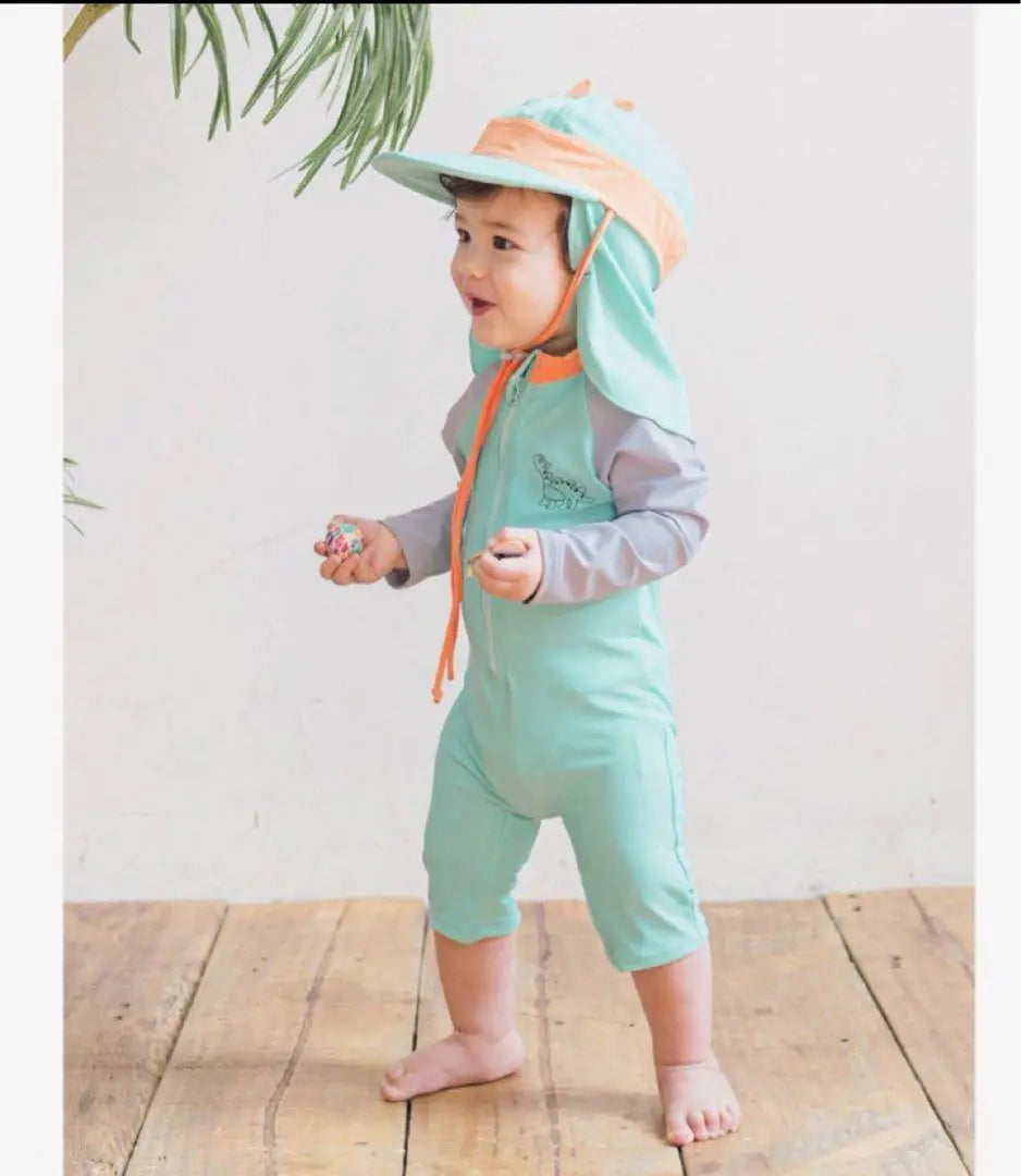 ⭐️Immediate purchase available⭐️Swimsuit dinosaur rash guard tethered romper sunshade hat set