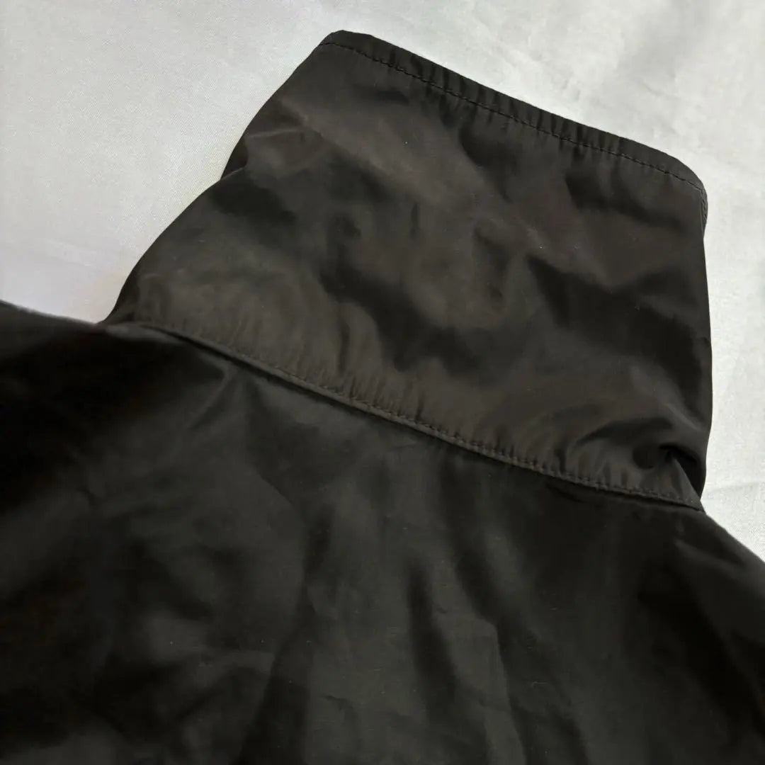 ●Gabardina (L) Abrigo de nailon Shakashaka Haori negro con capucha para desplazamientos diarios