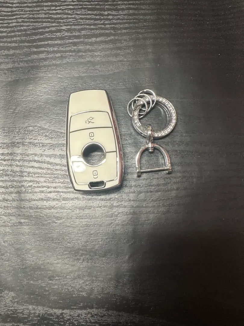 Mercedes-Benz Key Case Key Cover Silver-edged Type with White Ring Now on Sale!