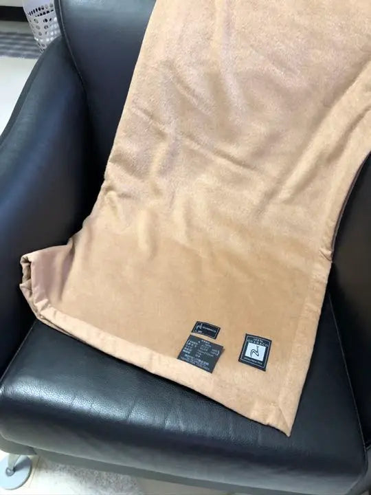 Guanaco blanket (564)