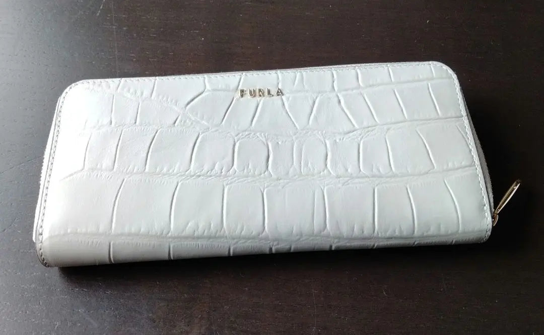 Furla new long wallet round zipper crocodile simple white