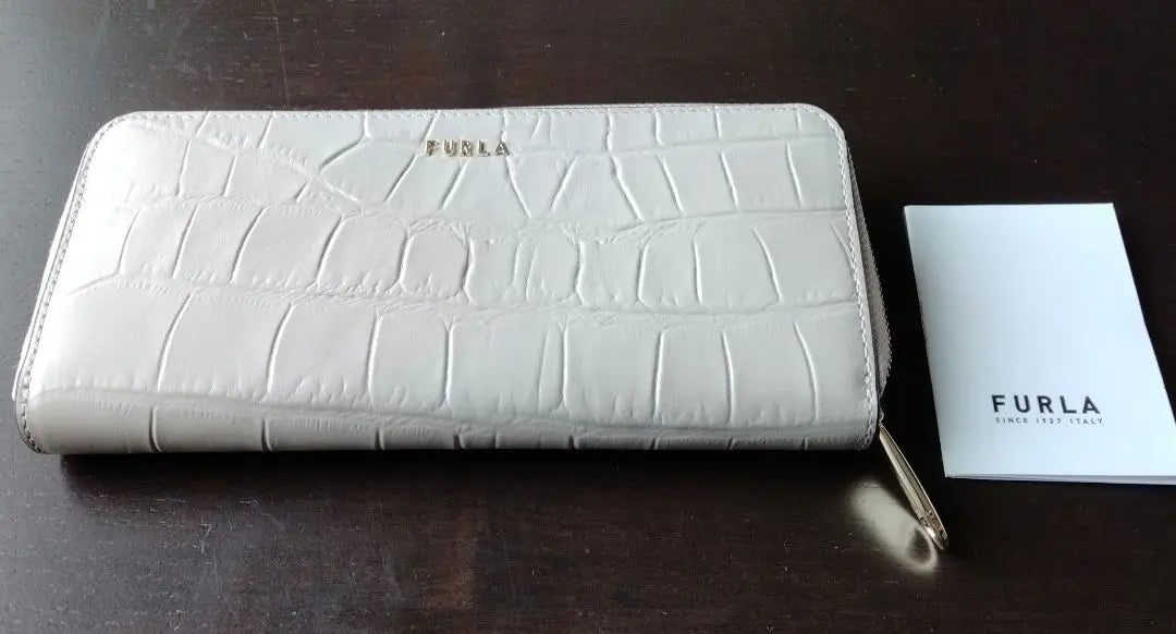 Furla nueva cartera larga cremallera redonda cocodrilo simple blanco | フルラ 新品 長財布 ラウンドファスナー クロコダイル シンプル ホワイト