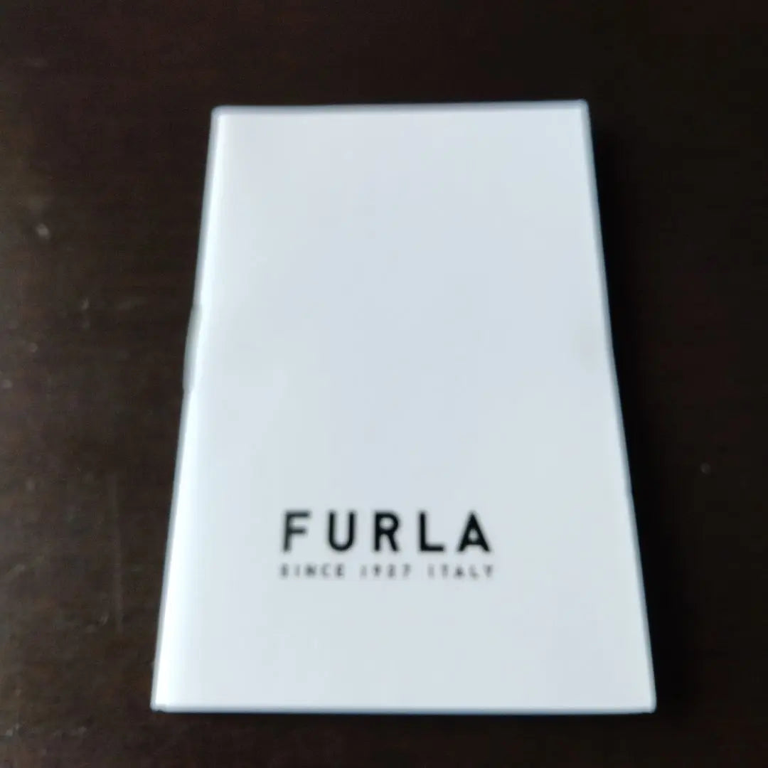 Furla nueva cartera larga cremallera redonda cocodrilo simple blanco | フルラ 新品 長財布 ラウンドファスナー クロコダイル シンプル ホワイト