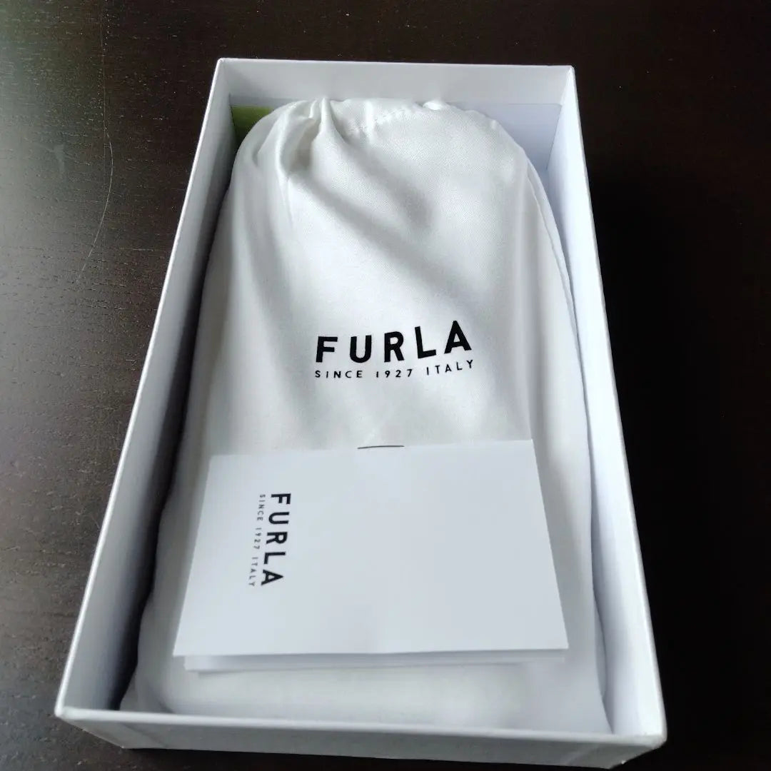 Furla nueva cartera larga cremallera redonda cocodrilo simple blanco | フルラ 新品 長財布 ラウンドファスナー クロコダイル シンプル ホワイト