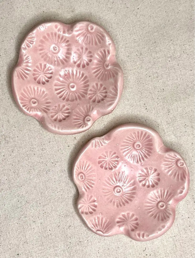 One bean dish (small) Condometary dish cherry blossom porcelain handmade (5) | 豆皿1枚（小）　薬味皿　桜色　陶器　ハンドメイド(5)