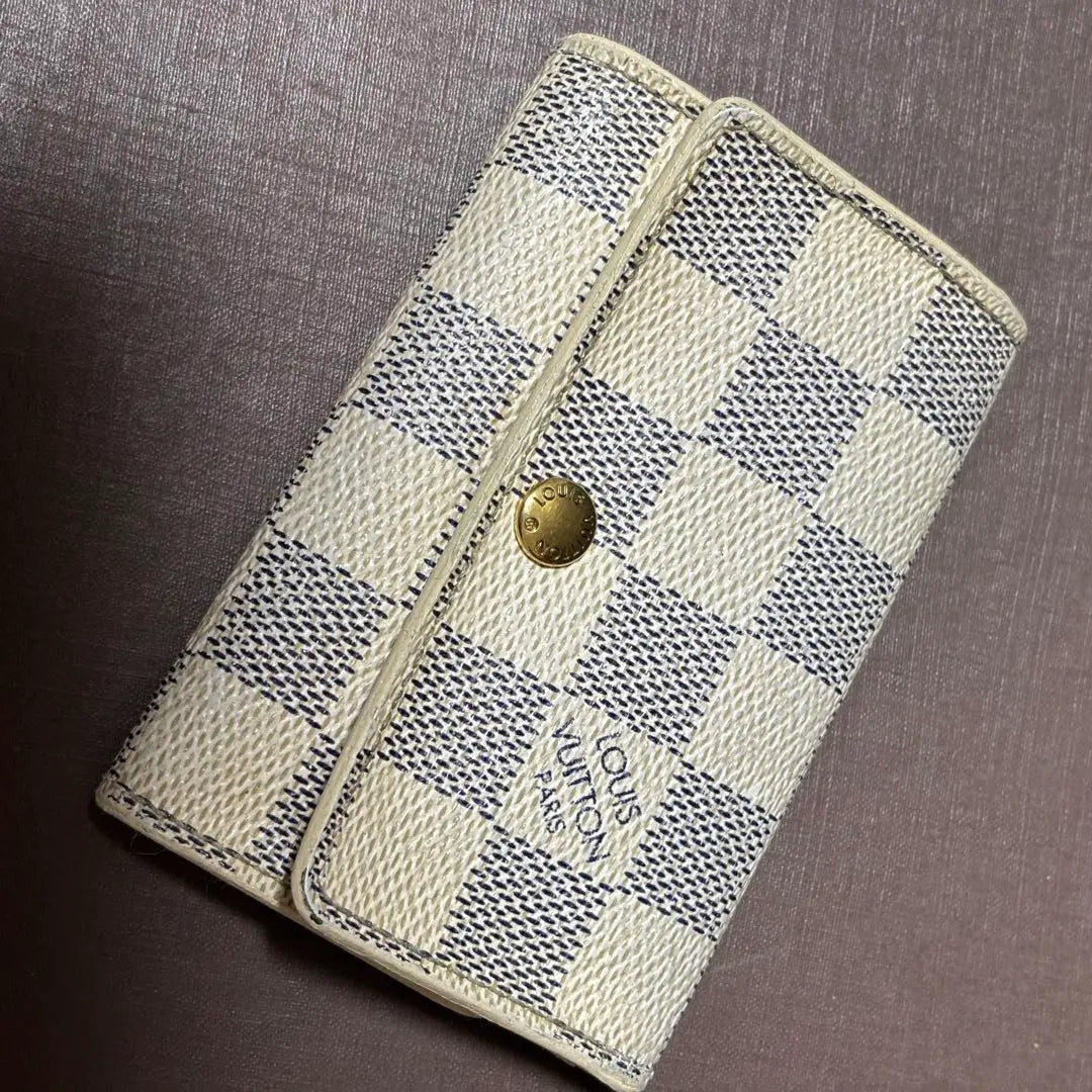 Good condition Louis Vuitton Damier Azur Multicle 6 key case