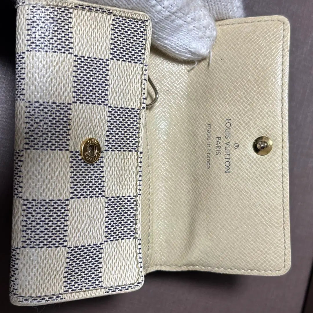 Good condition Louis Vuitton Damier Azur Multicle 6 key case