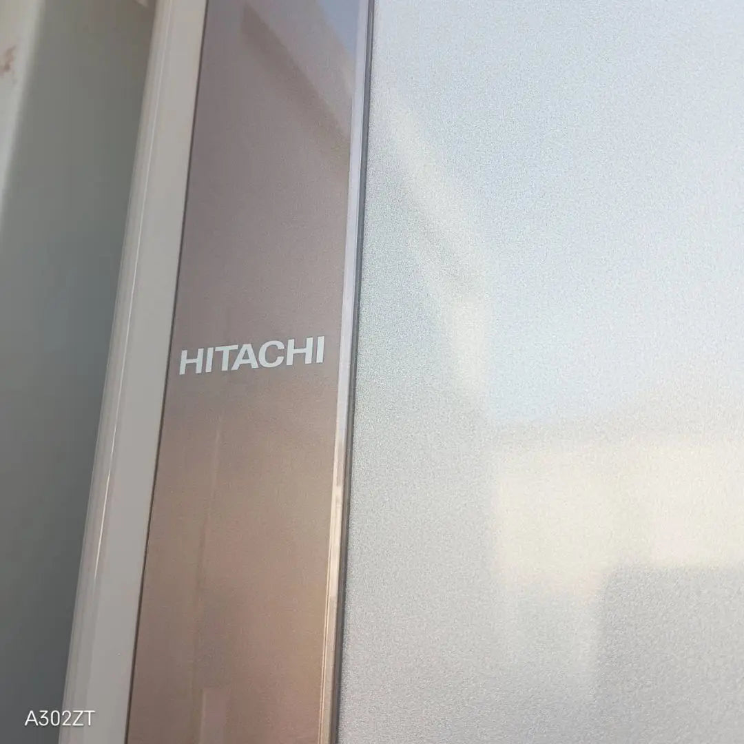 Free shipping Hitachi Popular model Large refrigerator with automatic ice making function 375L