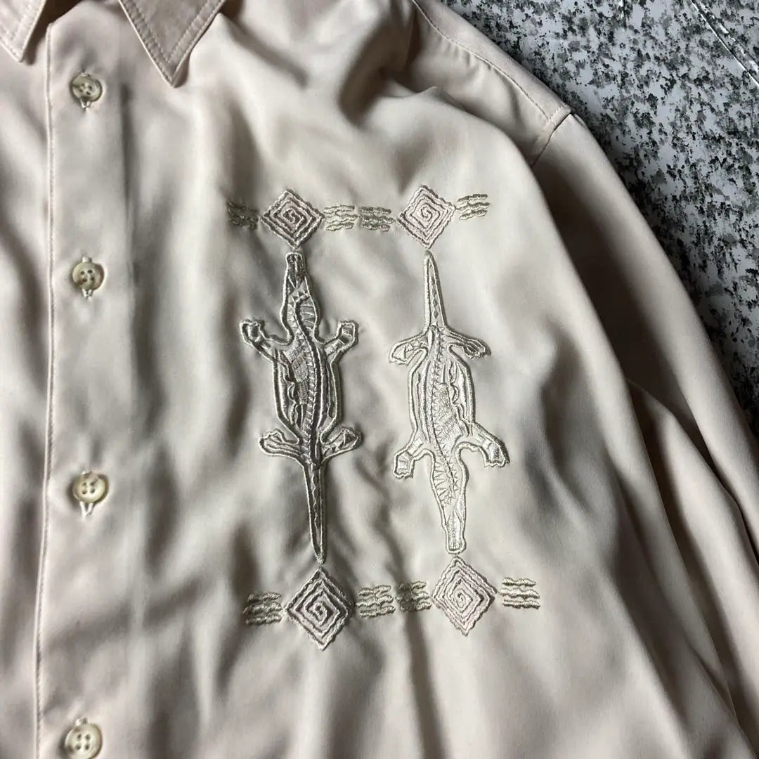 [90s Old] Embroidered design, drape, thick, L/S poly shirt, old clothes