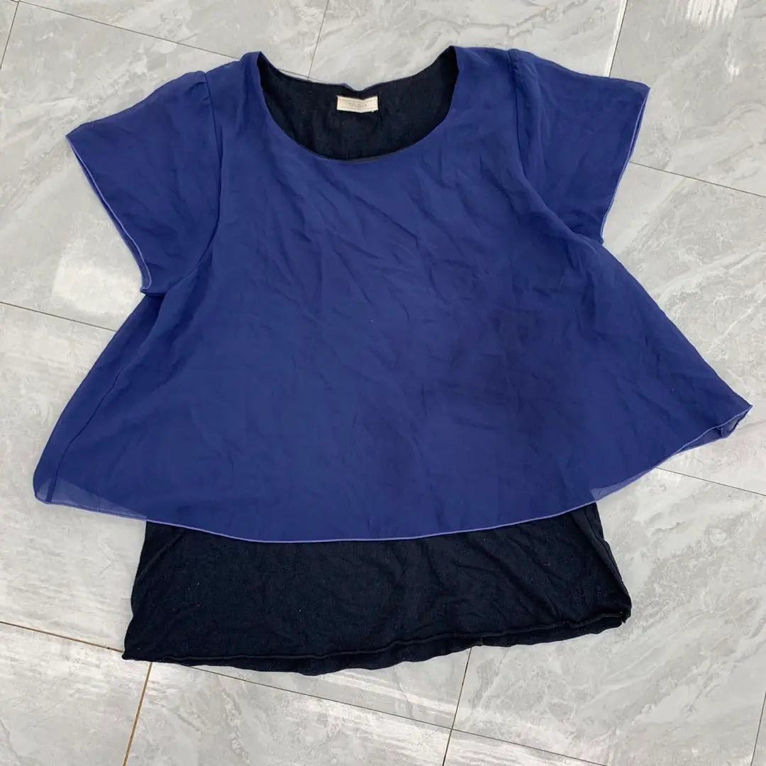 Vestido de capas TRUDEA de manga corta en gasa azul marino talla M