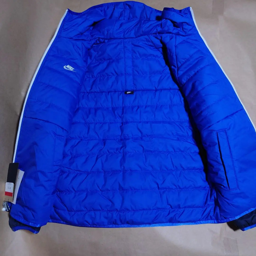 Nike: Men: Size L: Therma-FIT Reversible Hooded Jacket