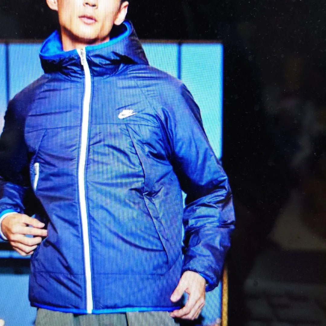 Nike: Men: Size L: Therma-FIT Reversible Hooded Jacket