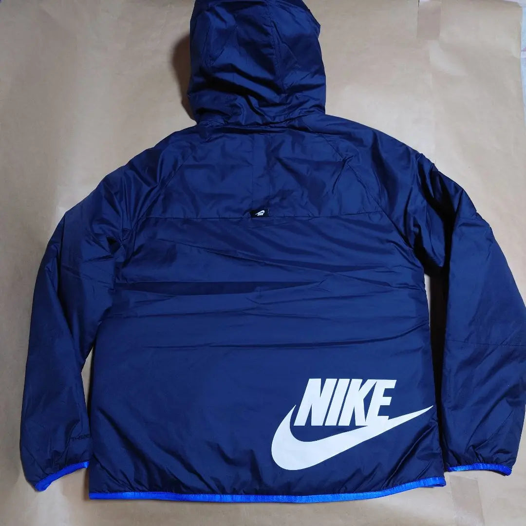 Nike: Hombre: Talla L: Chaqueta reversible con capucha Therma-FIT