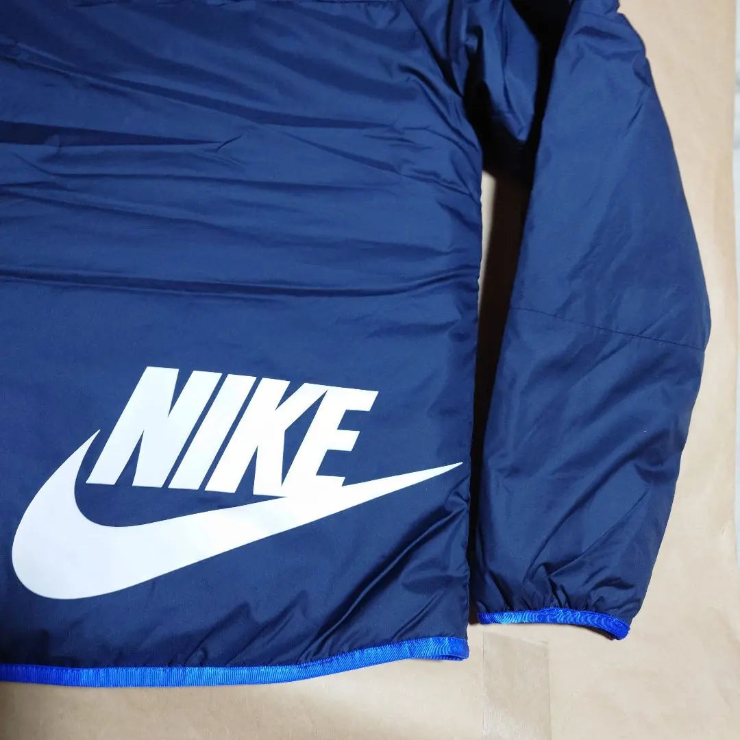 Nike: Hombre: Talla L: Chaqueta reversible con capucha Therma-FIT