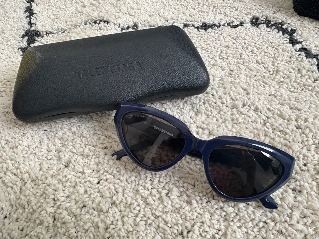 BALENCIAGA sunglasses