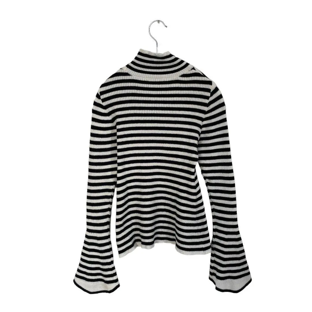 High-neck rib knit top [F] White/Black border flared sleeves